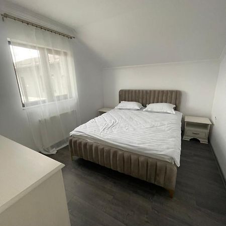 Апартаменты Eroilor II Apartament Сучава Экстерьер фото